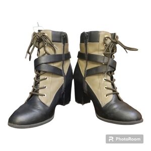 Boots with Buckle and Zip-Up  9.5